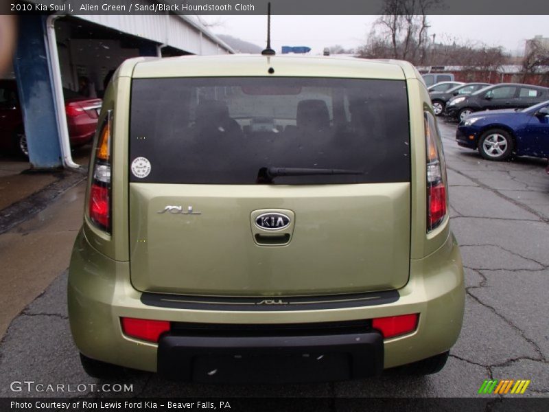 Alien Green / Sand/Black Houndstooth Cloth 2010 Kia Soul !