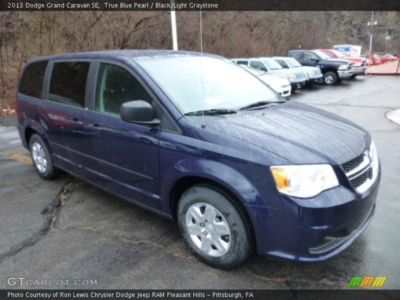 True Blue Pearl / Black/Light Graystone 2013 Dodge Grand Caravan SE