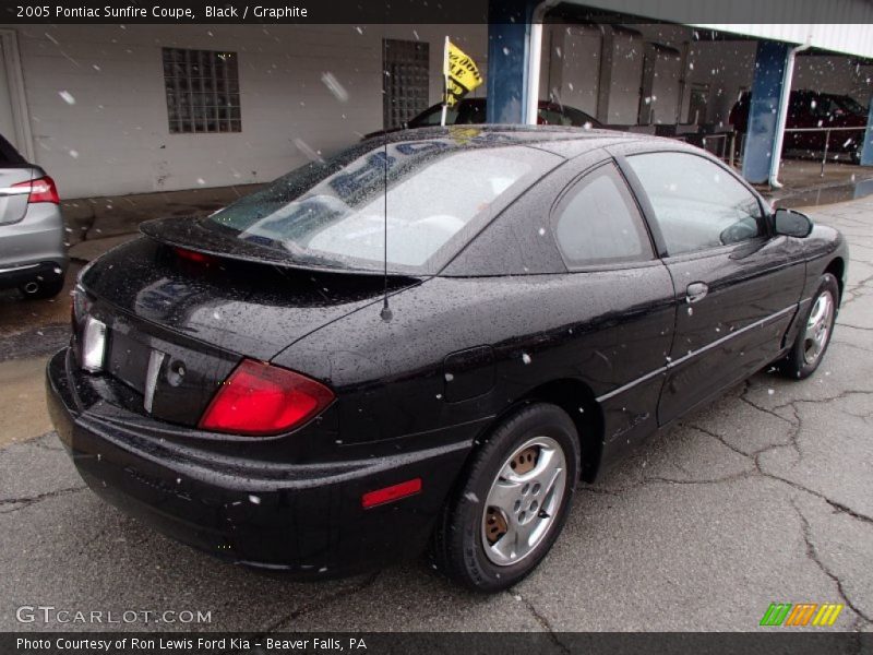 Black / Graphite 2005 Pontiac Sunfire Coupe