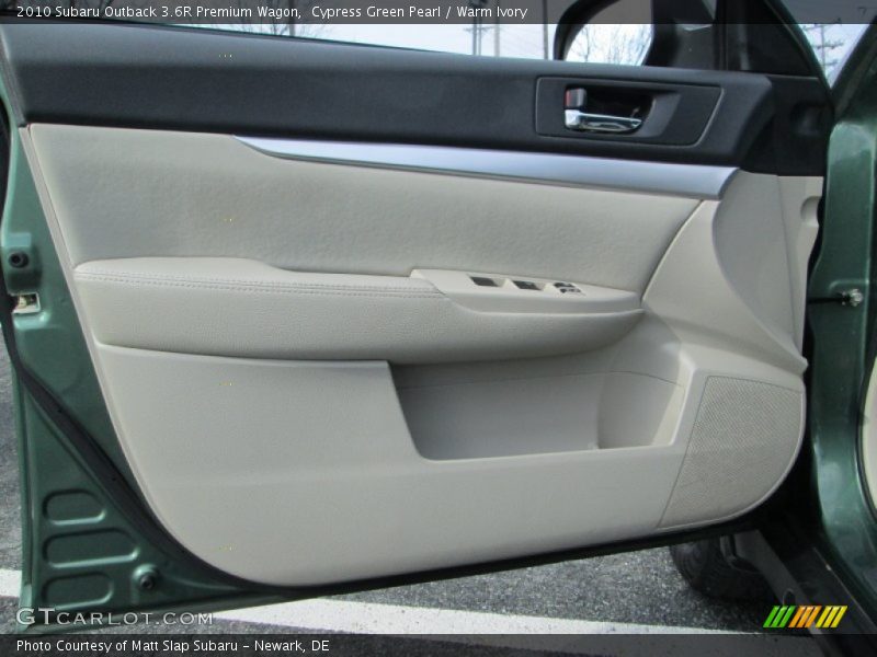 Door Panel of 2010 Outback 3.6R Premium Wagon