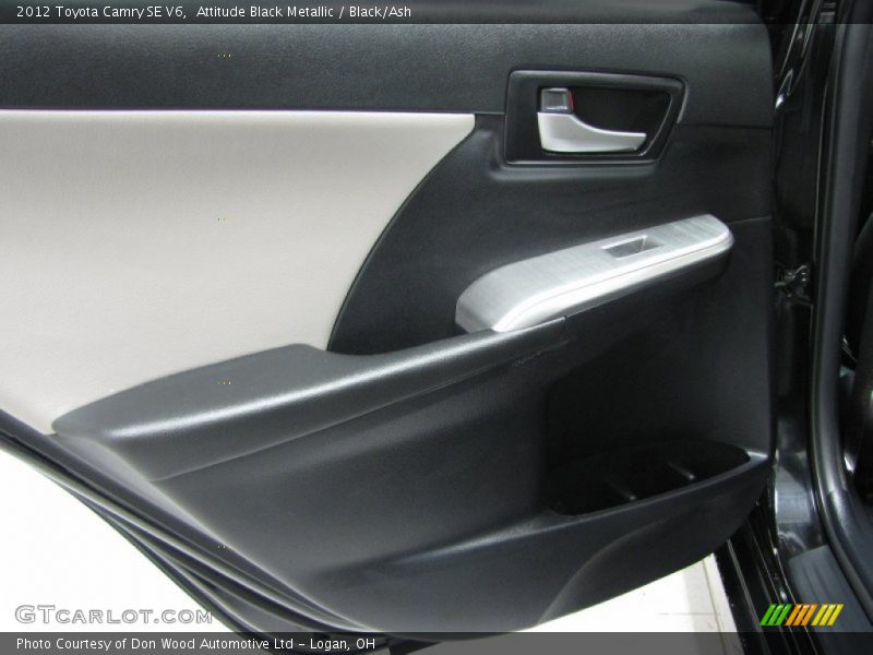 Attitude Black Metallic / Black/Ash 2012 Toyota Camry SE V6