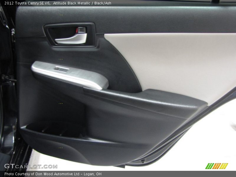 Attitude Black Metallic / Black/Ash 2012 Toyota Camry SE V6