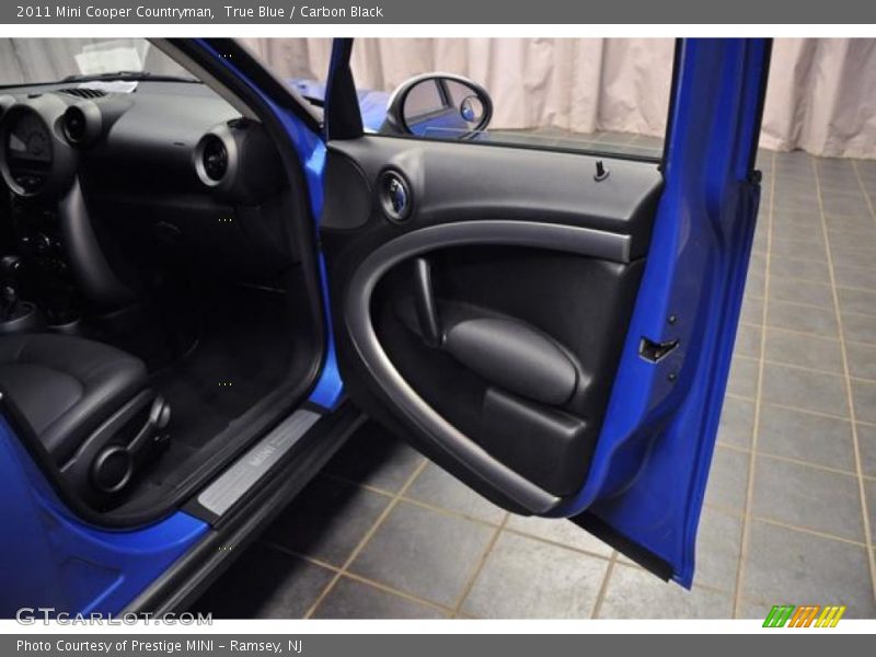 True Blue / Carbon Black 2011 Mini Cooper Countryman