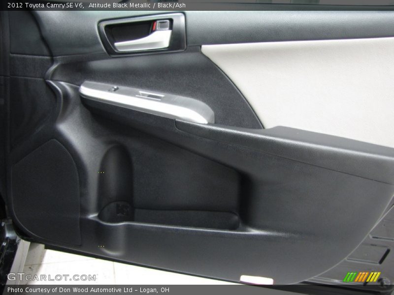Attitude Black Metallic / Black/Ash 2012 Toyota Camry SE V6