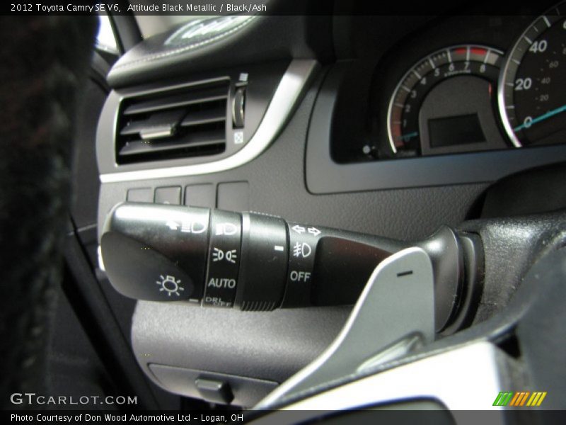 Attitude Black Metallic / Black/Ash 2012 Toyota Camry SE V6