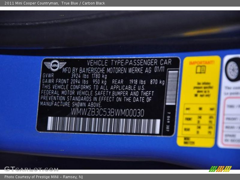 True Blue / Carbon Black 2011 Mini Cooper Countryman