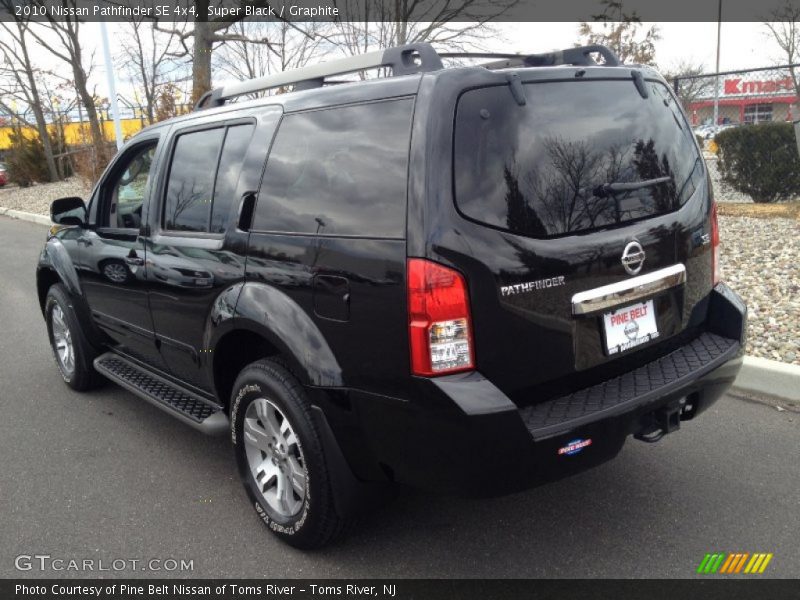 Super Black / Graphite 2010 Nissan Pathfinder SE 4x4