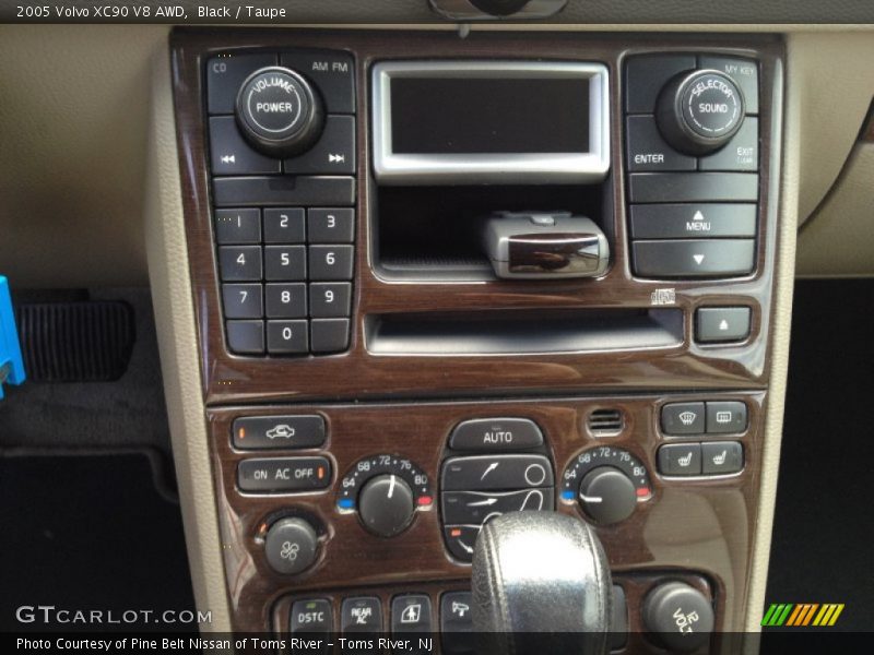 Controls of 2005 XC90 V8 AWD