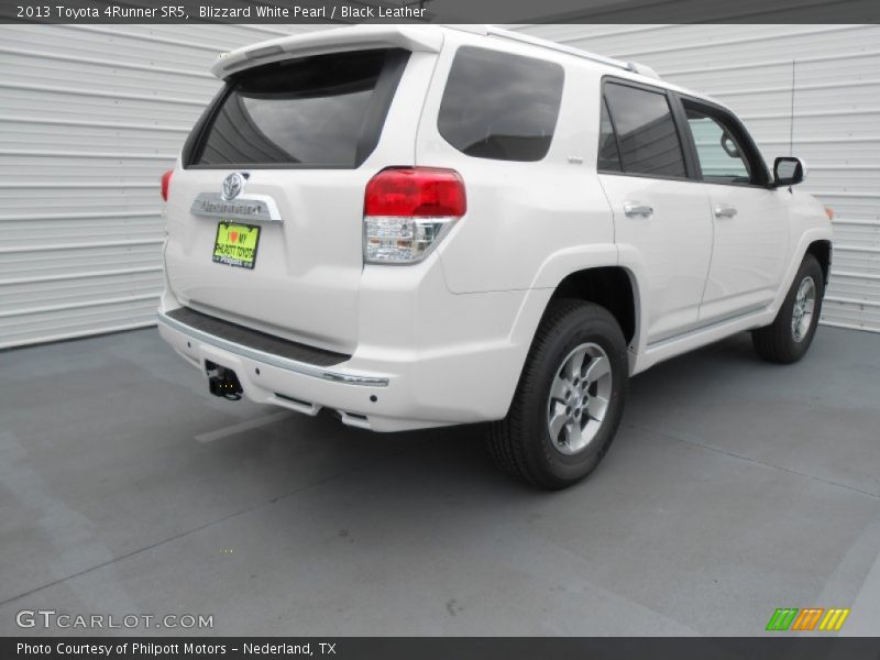 Blizzard White Pearl / Black Leather 2013 Toyota 4Runner SR5