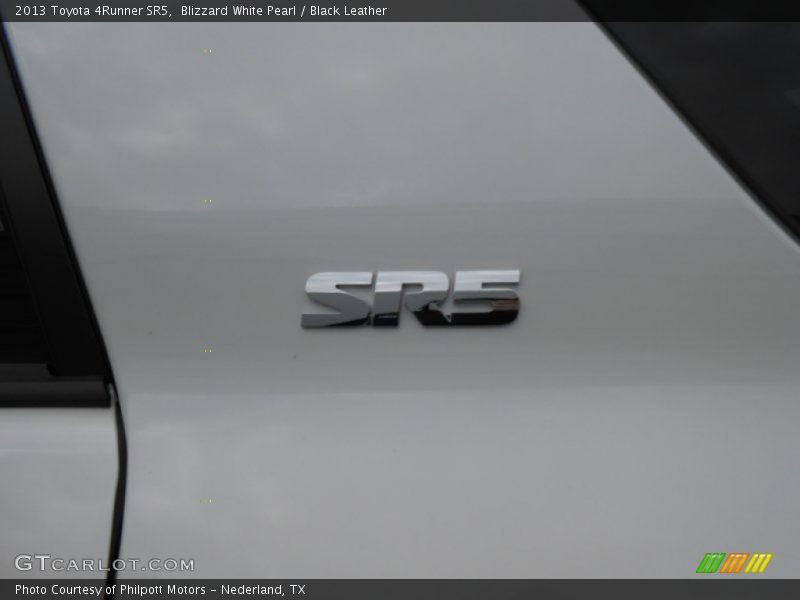 Blizzard White Pearl / Black Leather 2013 Toyota 4Runner SR5