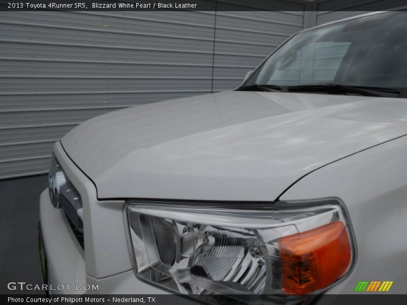 Blizzard White Pearl / Black Leather 2013 Toyota 4Runner SR5