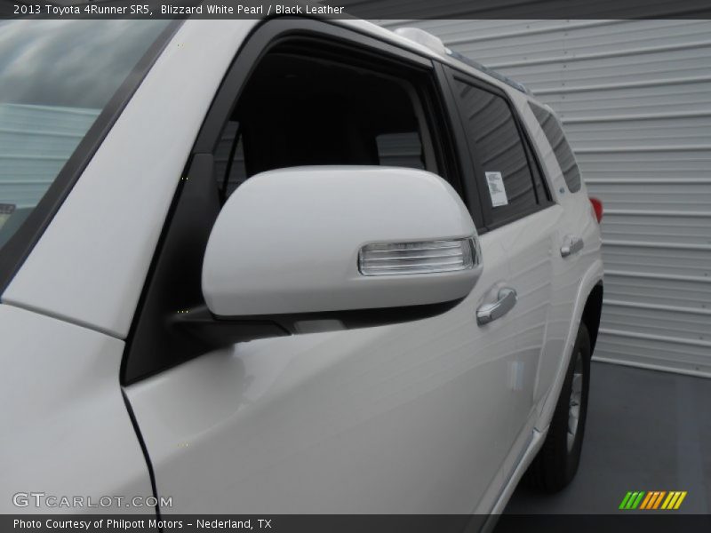 Blizzard White Pearl / Black Leather 2013 Toyota 4Runner SR5