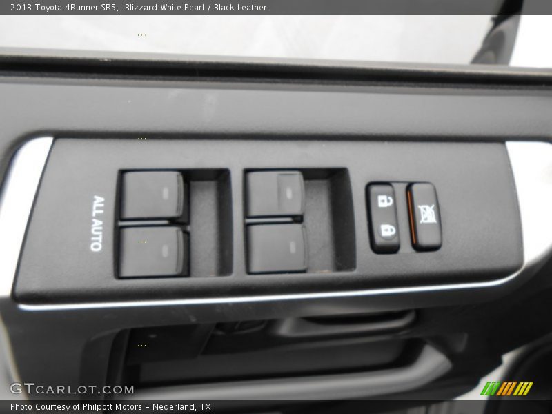 Blizzard White Pearl / Black Leather 2013 Toyota 4Runner SR5