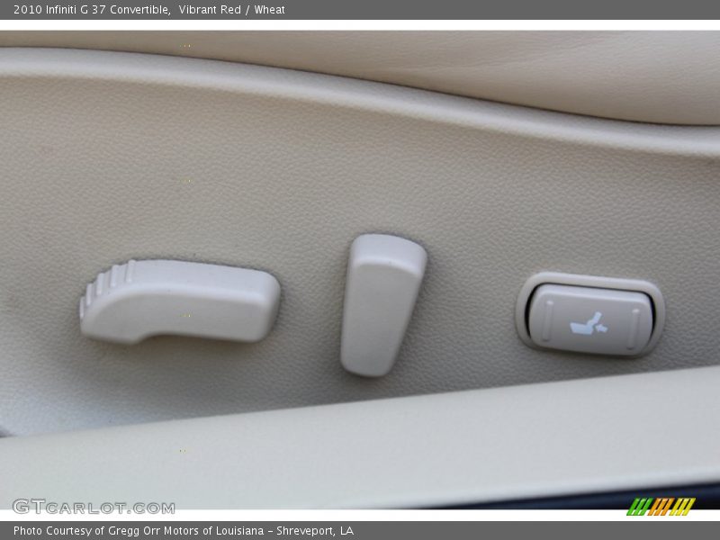 Controls of 2010 G 37 Convertible