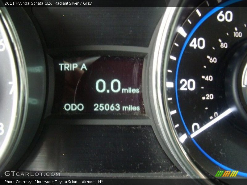 Radiant Silver / Gray 2011 Hyundai Sonata GLS
