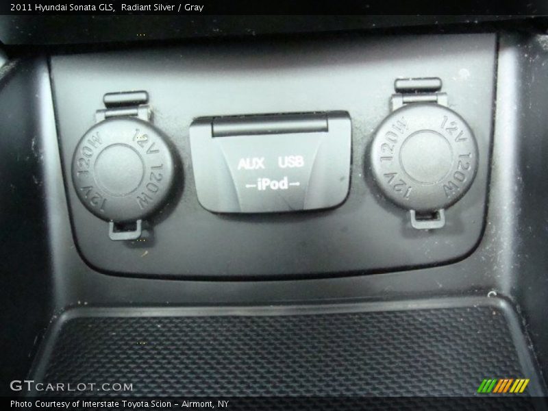 Radiant Silver / Gray 2011 Hyundai Sonata GLS