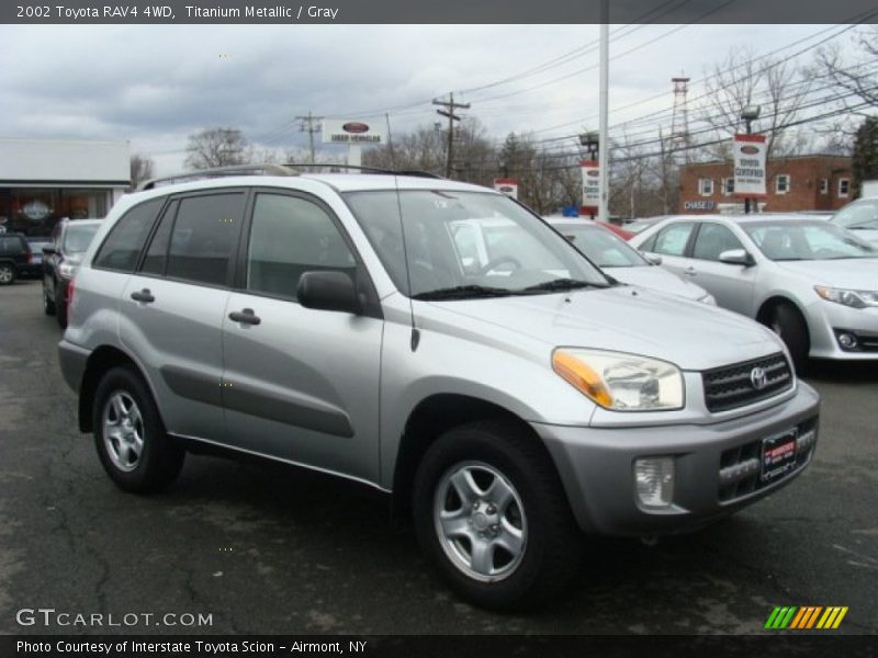 Front 3/4 View of 2002 RAV4 4WD