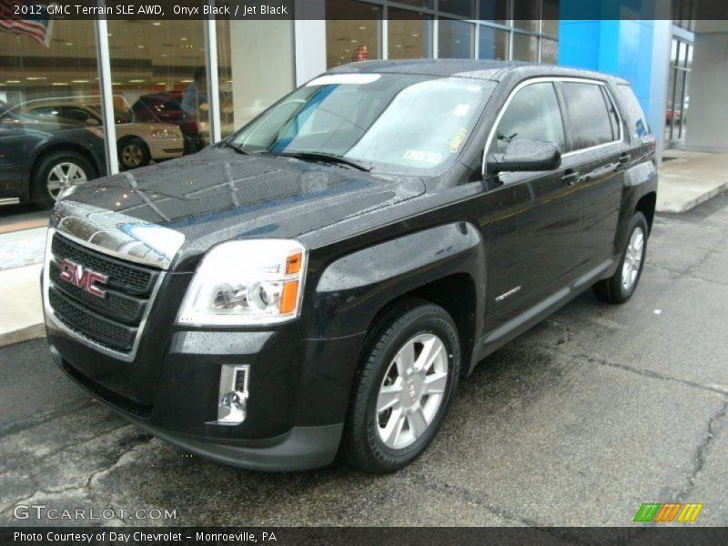 Front 3/4 View of 2012 Terrain SLE AWD