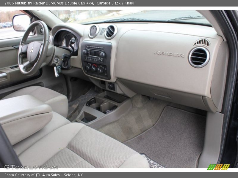 Dashboard of 2006 Raider DuroCross Double Cab 4x4