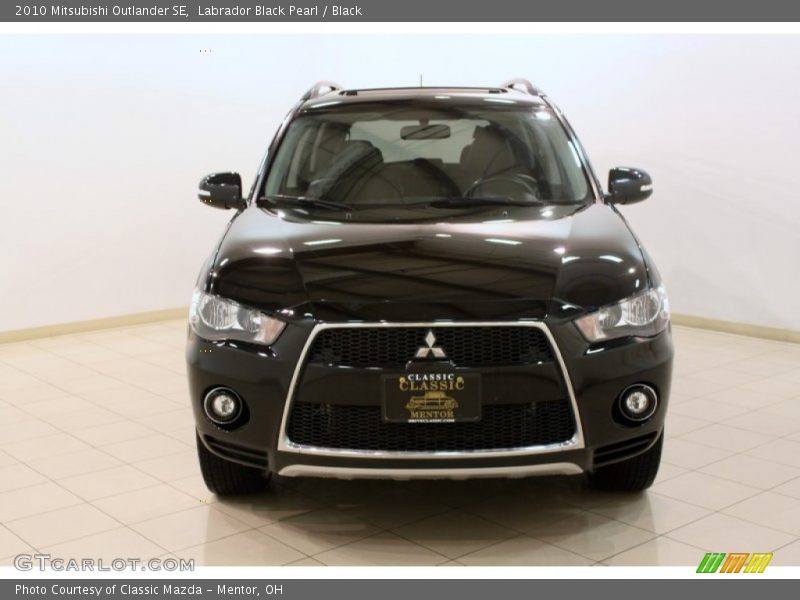 Labrador Black Pearl / Black 2010 Mitsubishi Outlander SE