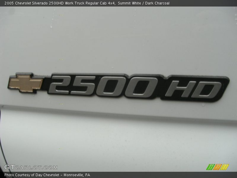 Summit White / Dark Charcoal 2005 Chevrolet Silverado 2500HD Work Truck Regular Cab 4x4