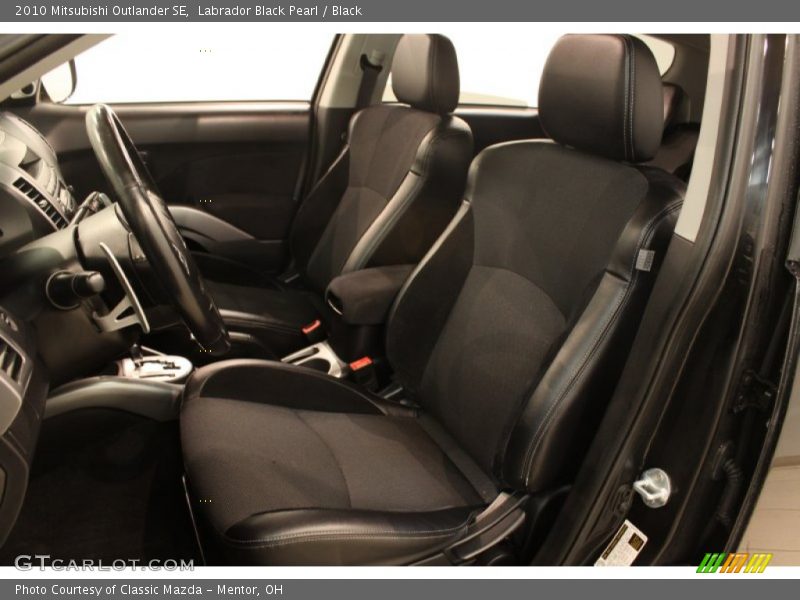 Front Seat of 2010 Outlander SE