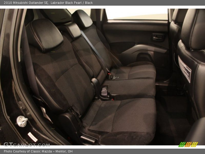 Rear Seat of 2010 Outlander SE