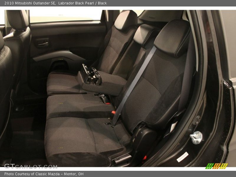 Rear Seat of 2010 Outlander SE