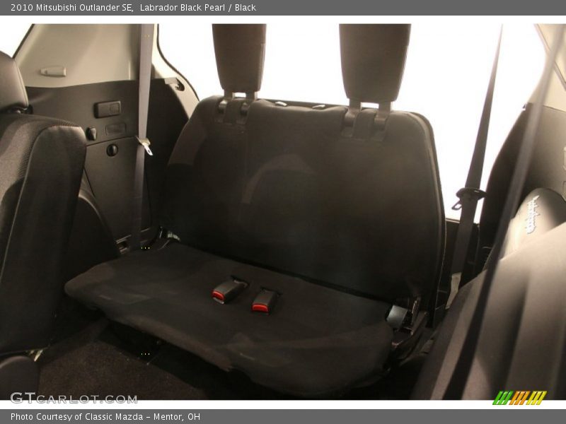 Rear Seat of 2010 Outlander SE