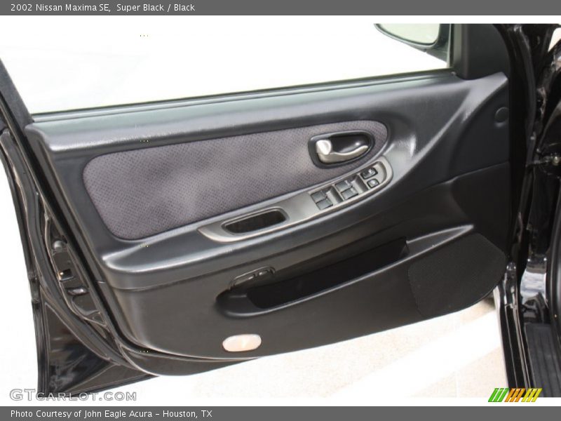 Super Black / Black 2002 Nissan Maxima SE