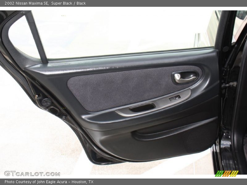 Super Black / Black 2002 Nissan Maxima SE