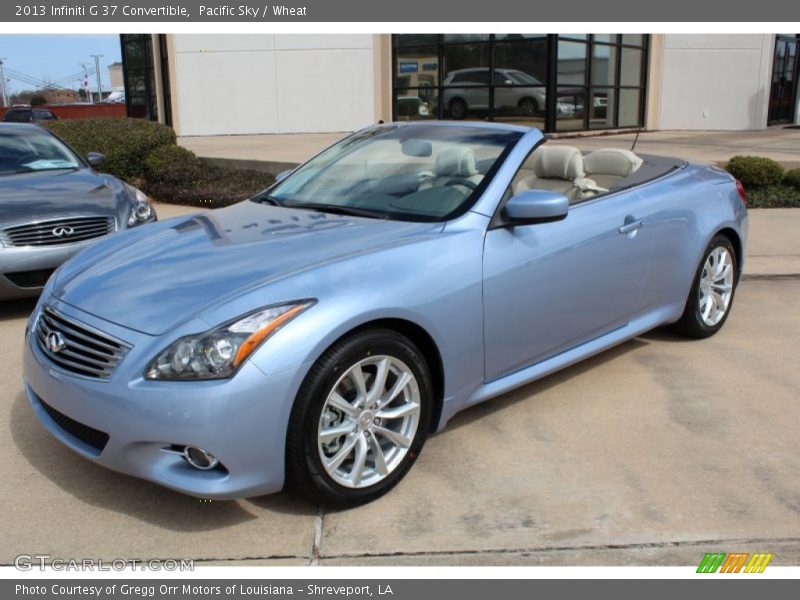 Front 3/4 View of 2013 G 37 Convertible