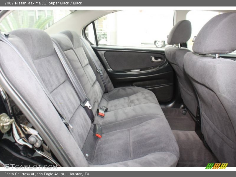 Super Black / Black 2002 Nissan Maxima SE