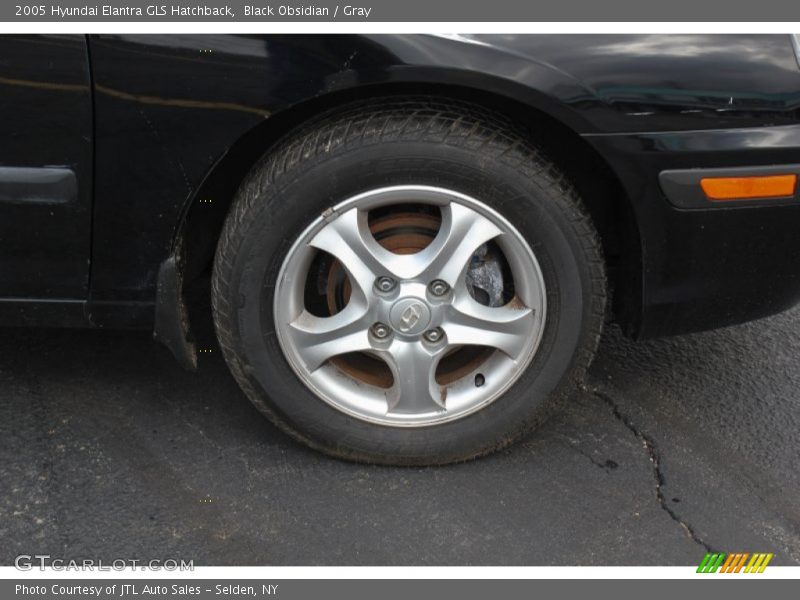  2005 Elantra GLS Hatchback Wheel