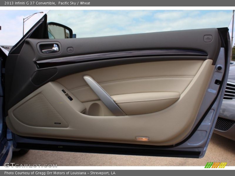 Door Panel of 2013 G 37 Convertible