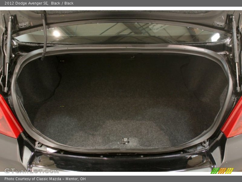 Black / Black 2012 Dodge Avenger SE