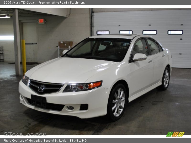 Front 3/4 View of 2006 TSX Sedan