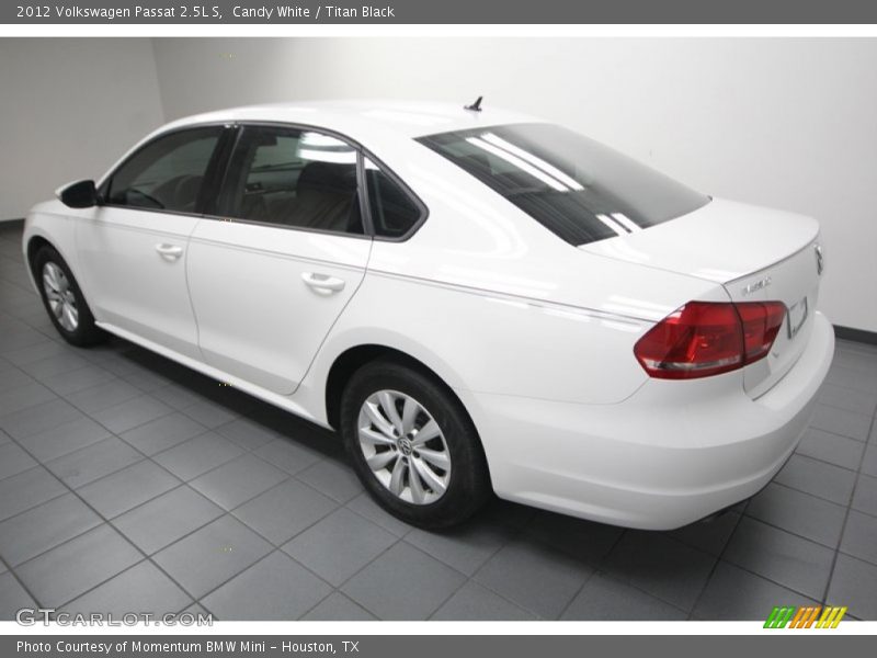 Candy White / Titan Black 2012 Volkswagen Passat 2.5L S