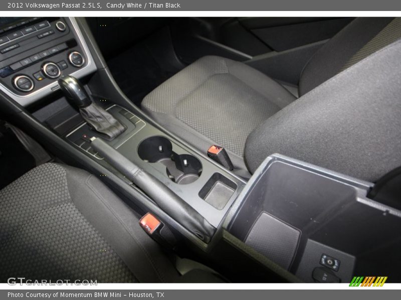 Candy White / Titan Black 2012 Volkswagen Passat 2.5L S