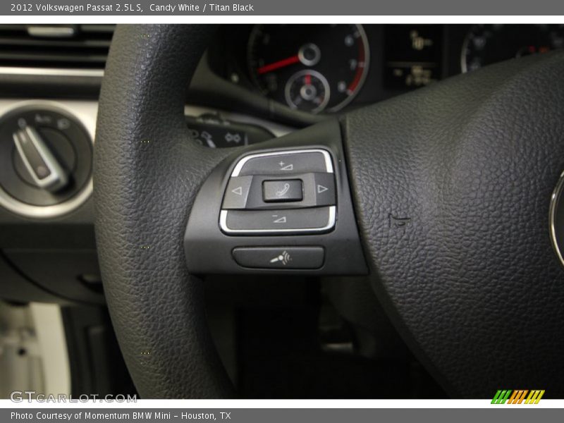 Candy White / Titan Black 2012 Volkswagen Passat 2.5L S