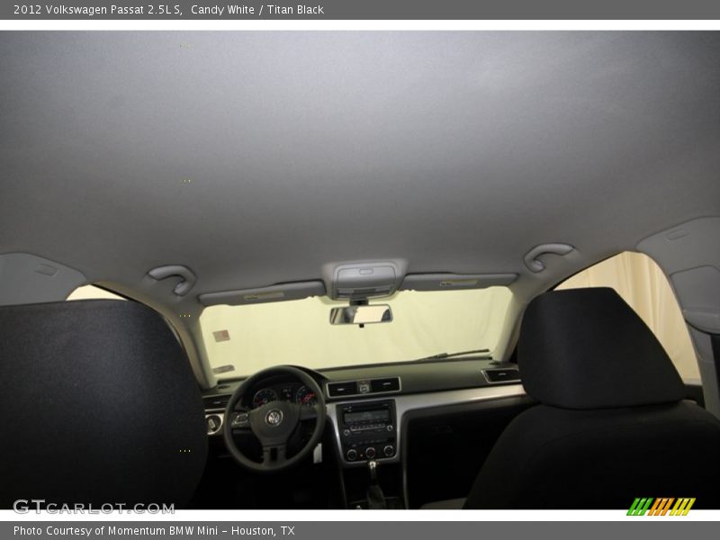 Candy White / Titan Black 2012 Volkswagen Passat 2.5L S