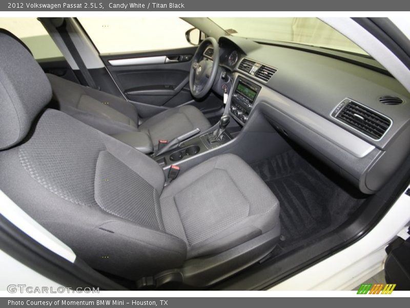 Candy White / Titan Black 2012 Volkswagen Passat 2.5L S