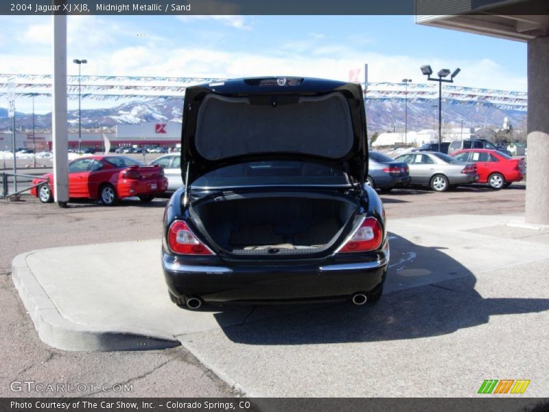 Midnight Metallic / Sand 2004 Jaguar XJ XJ8