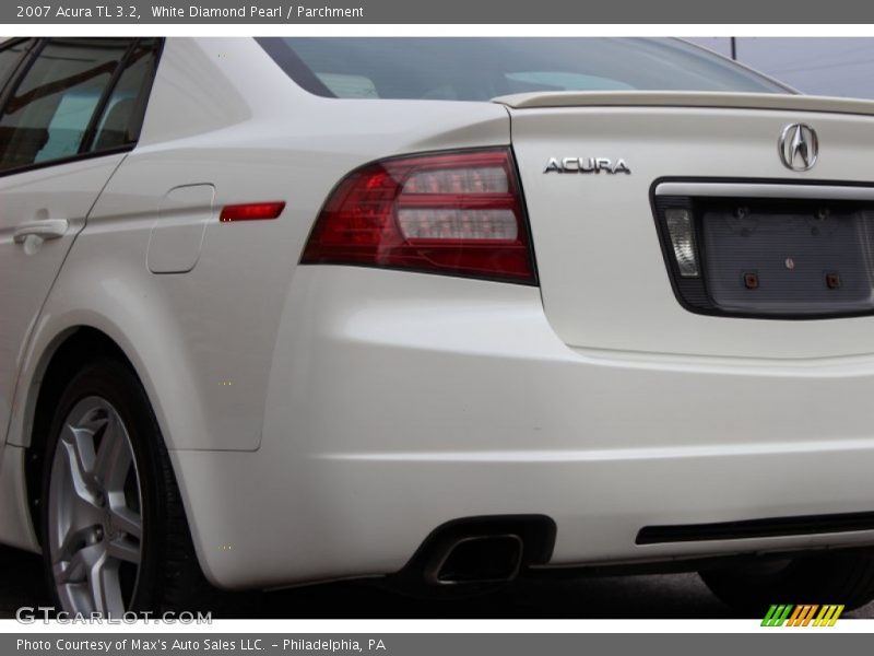 White Diamond Pearl / Parchment 2007 Acura TL 3.2