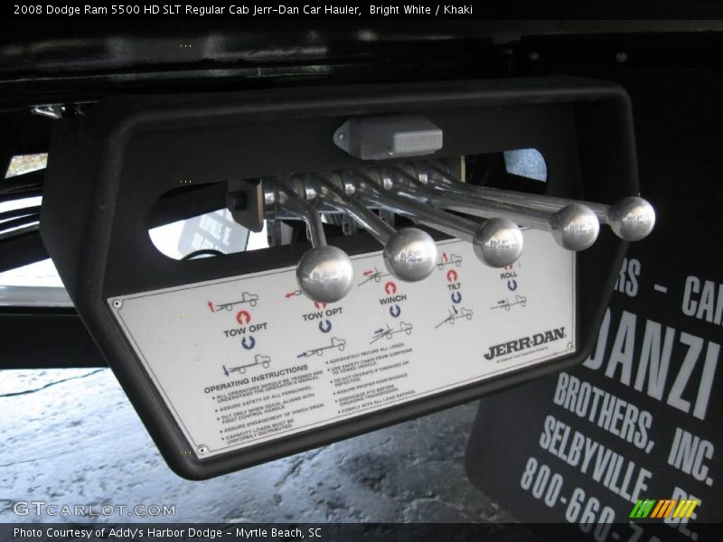 Bright White / Khaki 2008 Dodge Ram 5500 HD SLT Regular Cab Jerr-Dan Car Hauler
