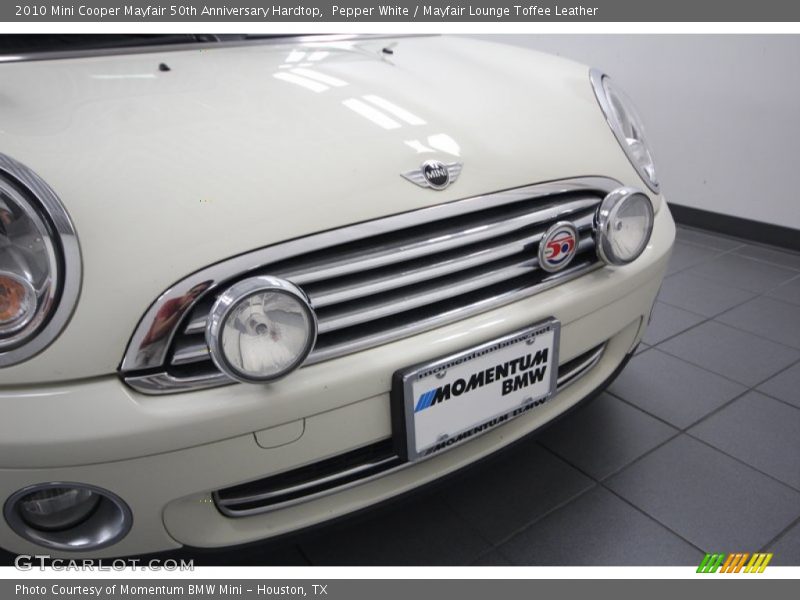 Pepper White / Mayfair Lounge Toffee Leather 2010 Mini Cooper Mayfair 50th Anniversary Hardtop