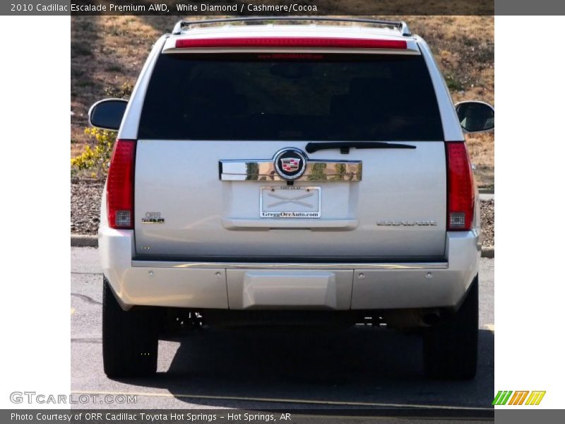 White Diamond / Cashmere/Cocoa 2010 Cadillac Escalade Premium AWD