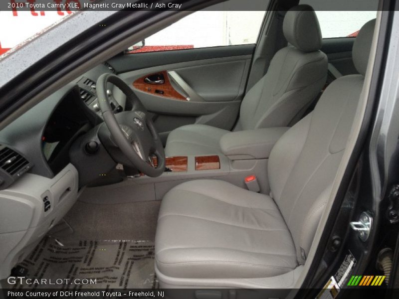 Magnetic Gray Metallic / Ash Gray 2010 Toyota Camry XLE