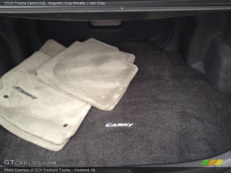 Magnetic Gray Metallic / Ash Gray 2010 Toyota Camry XLE