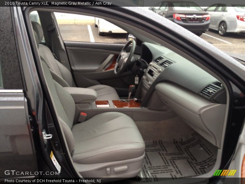 Magnetic Gray Metallic / Ash Gray 2010 Toyota Camry XLE